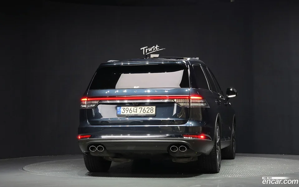 Lincoln Aviator 3.0 AWD 2023 — миниатюра 4