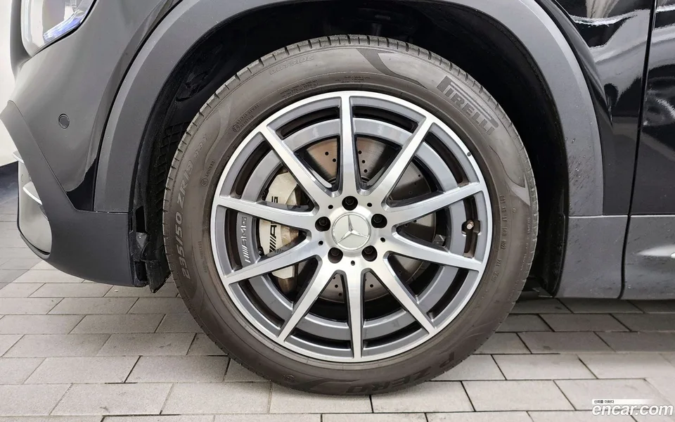 Mercedes-Benz GLB-Class AMG GLB35 4MATIC 2023 — миниатюра 2