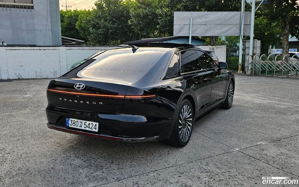 Hyundai Grandeur Hybrid 2023 — миниатюра 5