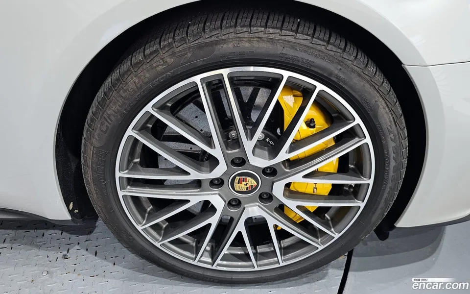 Porsche Panamera (971) 4.0 S 2023 — миниатюра 5