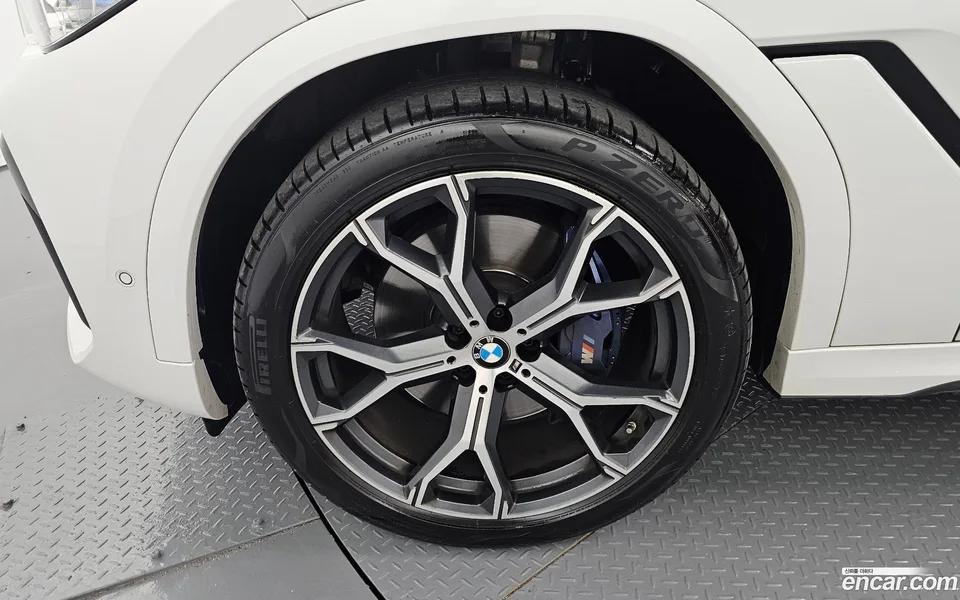 BMW X6 xDrive40i M 2023 — миниатюра 5
