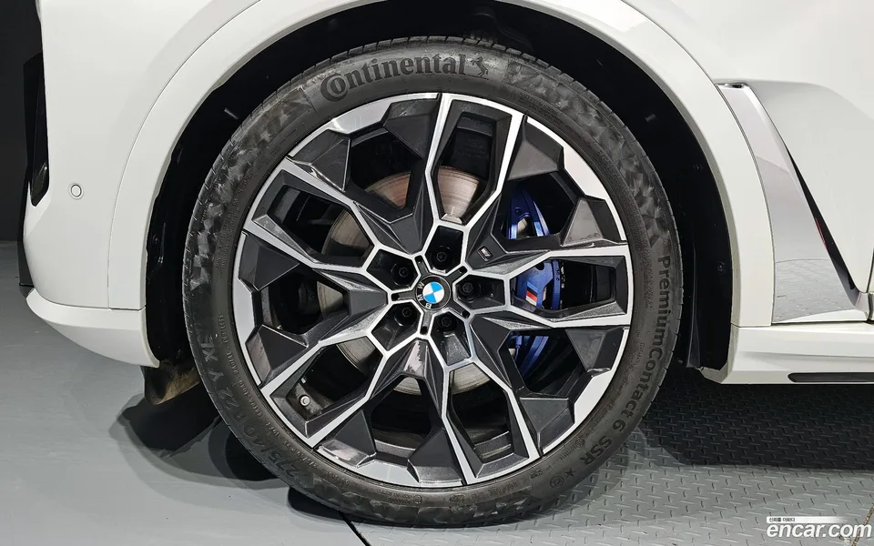 BMW X7 xDrive 40i M 7 2023 — миниатюра 5