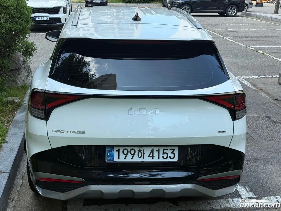 Kia Sportage Hybrid 2WD 2024 — thumbnail 4