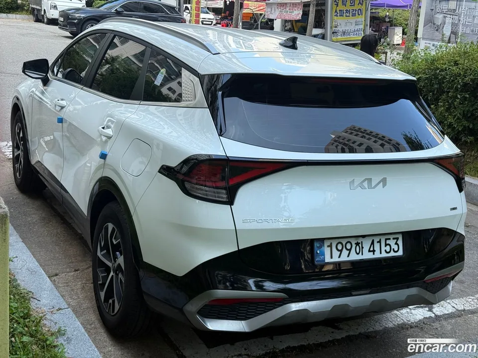 Kia Sportage Hybrid 2WD 2024 — thumbnail 5