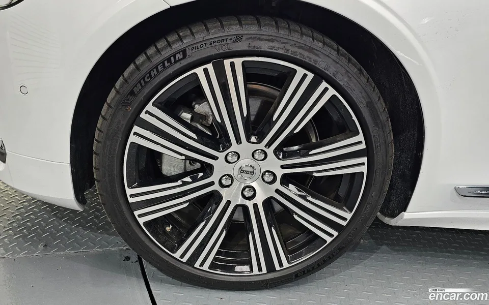 Volvo S90 B6 AWD 2025 — миниатюра 2