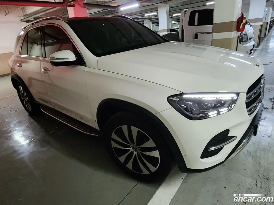 Mercedes-Benz GLE-Class GLE300d 4MATIC 2023 — миниатюра 3