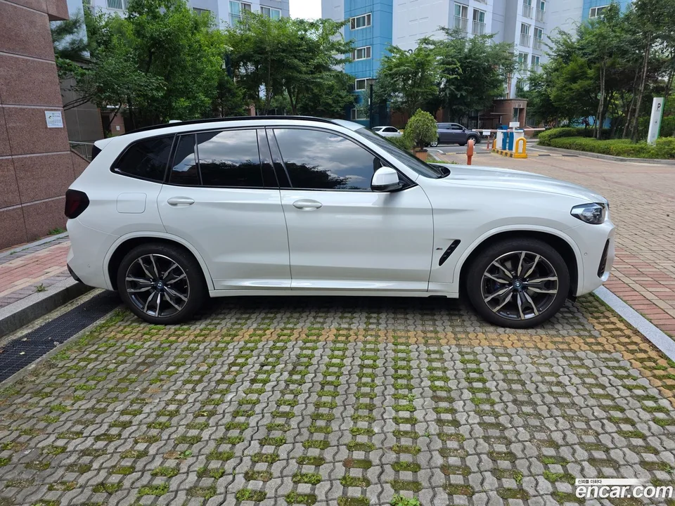 BMW X3 xDrive 30e M 2023 — миниатюра 3