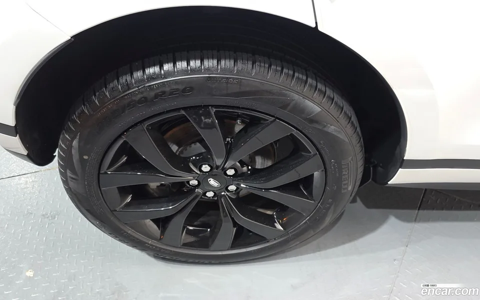 Land Rover Range Rover Evoque P250 SE 2023 — миниатюра 5