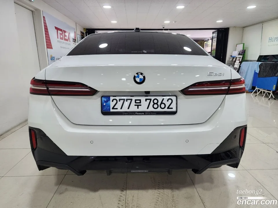 BMW 5 Series 520i M 2024 — миниатюра 2