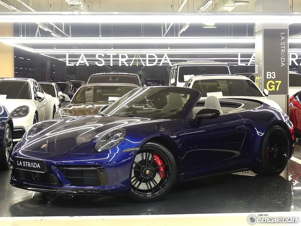 Porsche 911 (992) 4 GTS 2024 — миниатюра 2