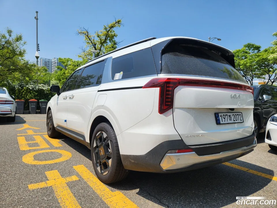 Kia Carnival HEV 9 2024 — thumbnail 4