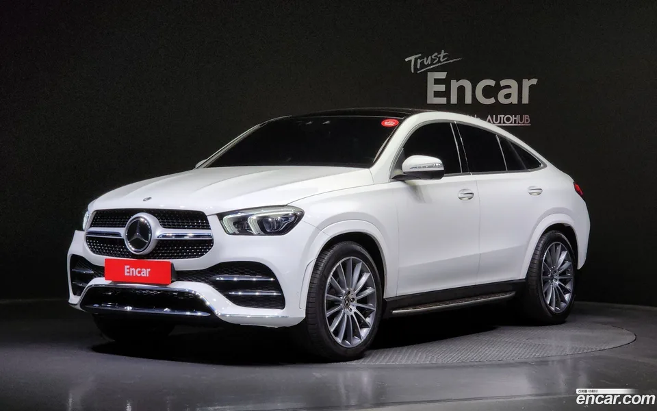 Mercedes-Benz GLE-Class GLE400d 4MATIC 2023 — фото 1, купить с доставкой в Москву