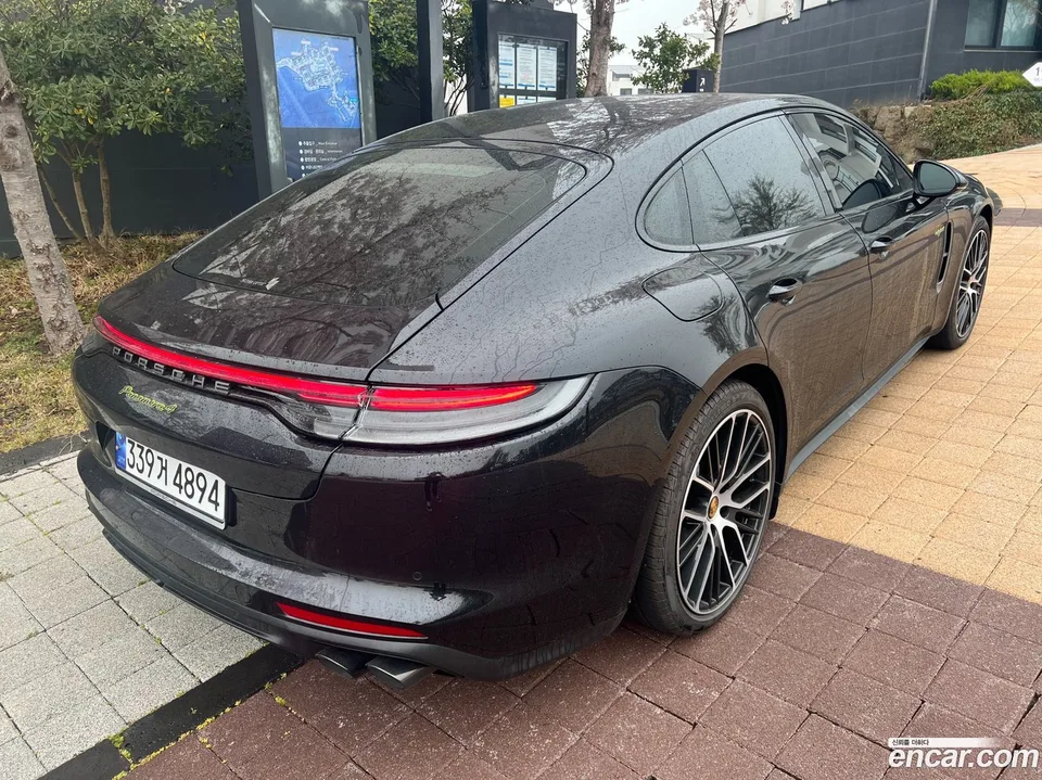 Porsche Panamera (971) 2.9 AWD E- 2023 — thumbnail 2