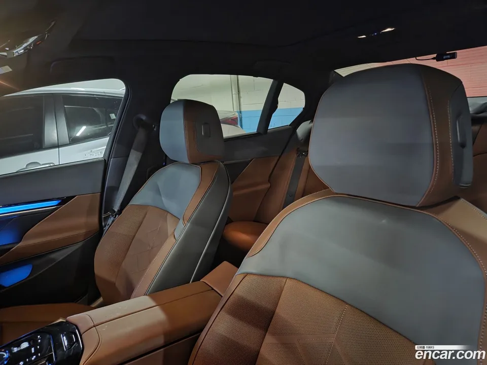 BMW 5 Series 530i xDrive M 2024 — thumbnail 4