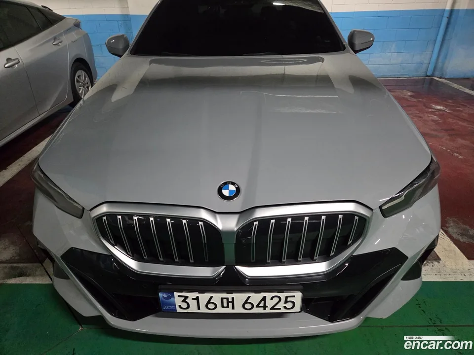BMW 5 Series 530i xDrive M 2024 — photo 1, buy with delivery to Moscow