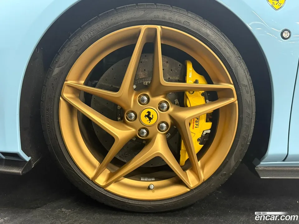 Ferrari F8 Spider 3.9 V8 2022 — миниатюра 2