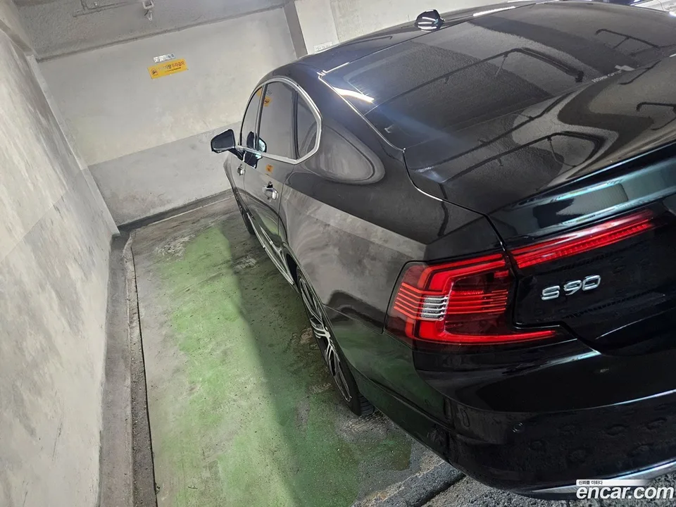 Volvo S90 B6 AWD 2023 — миниатюра 4