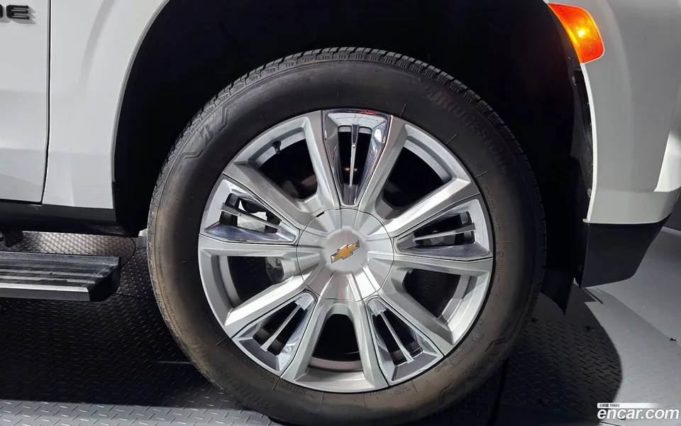 Chevrolet Tahoe 6.2 4WD 2022 — миниатюра 2