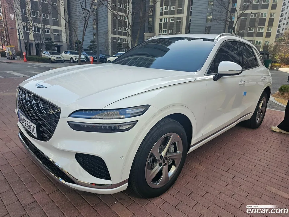 Genesis GV70 2.5T 2WD 2025 — миниатюра 3