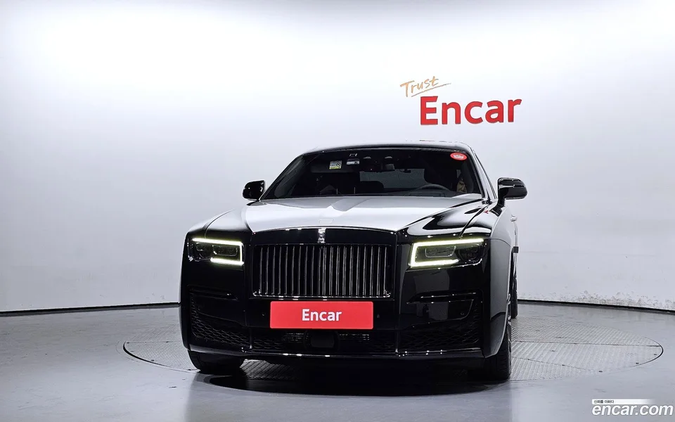 Rolls-Royce Ghost 6.7 V12 2023 — миниатюра 3