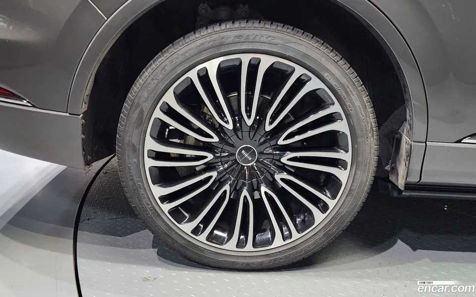 Lincoln Aviator 3.0 AWD 2022 — миниатюра 2