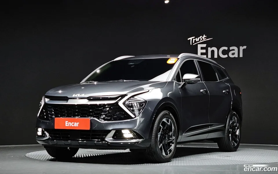 Kia Sportage 1.6 2WD 2023 — фото 1, купить с доставкой в Москву