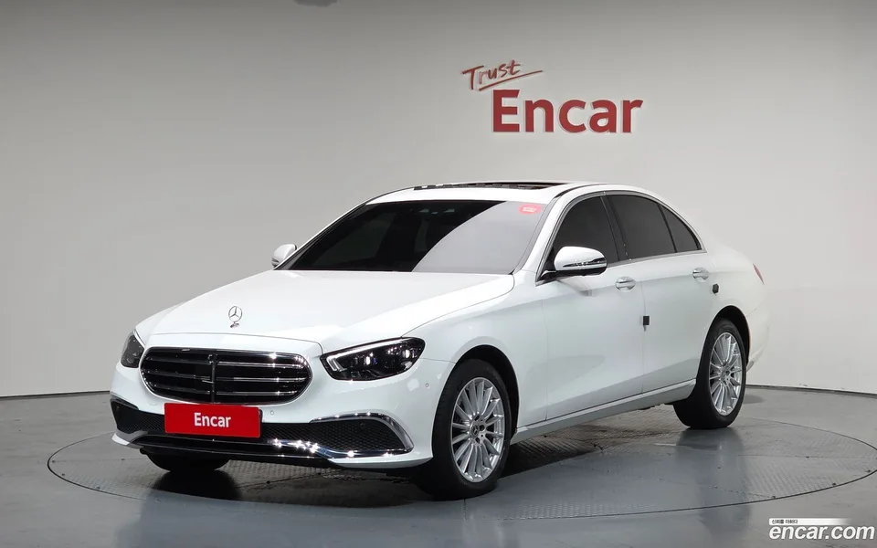 Mercedes-Benz E-Class 2023