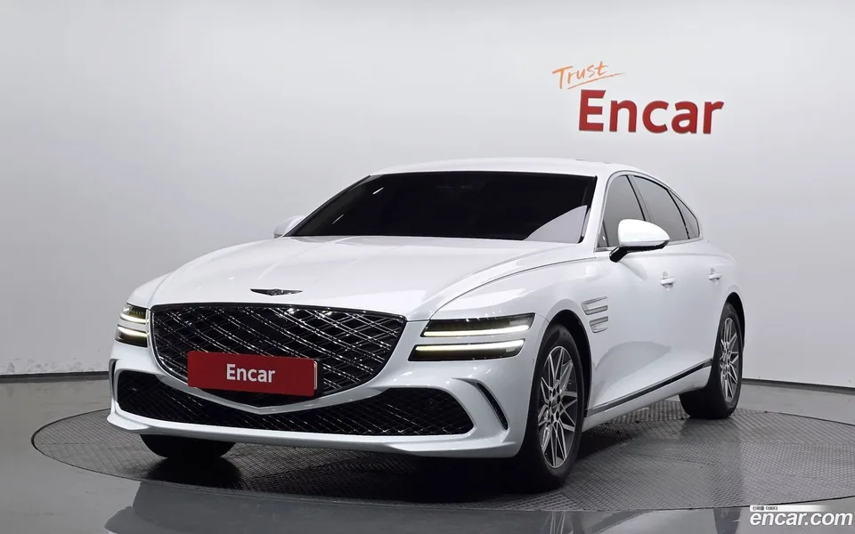 Genesis G80 2.5 2WD 2024 — фото 1, купить с доставкой в Москву