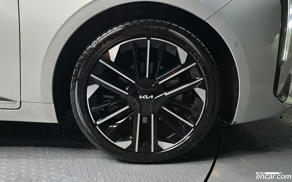 Kia K8 Hybrid 2025 — миниатюра 5
