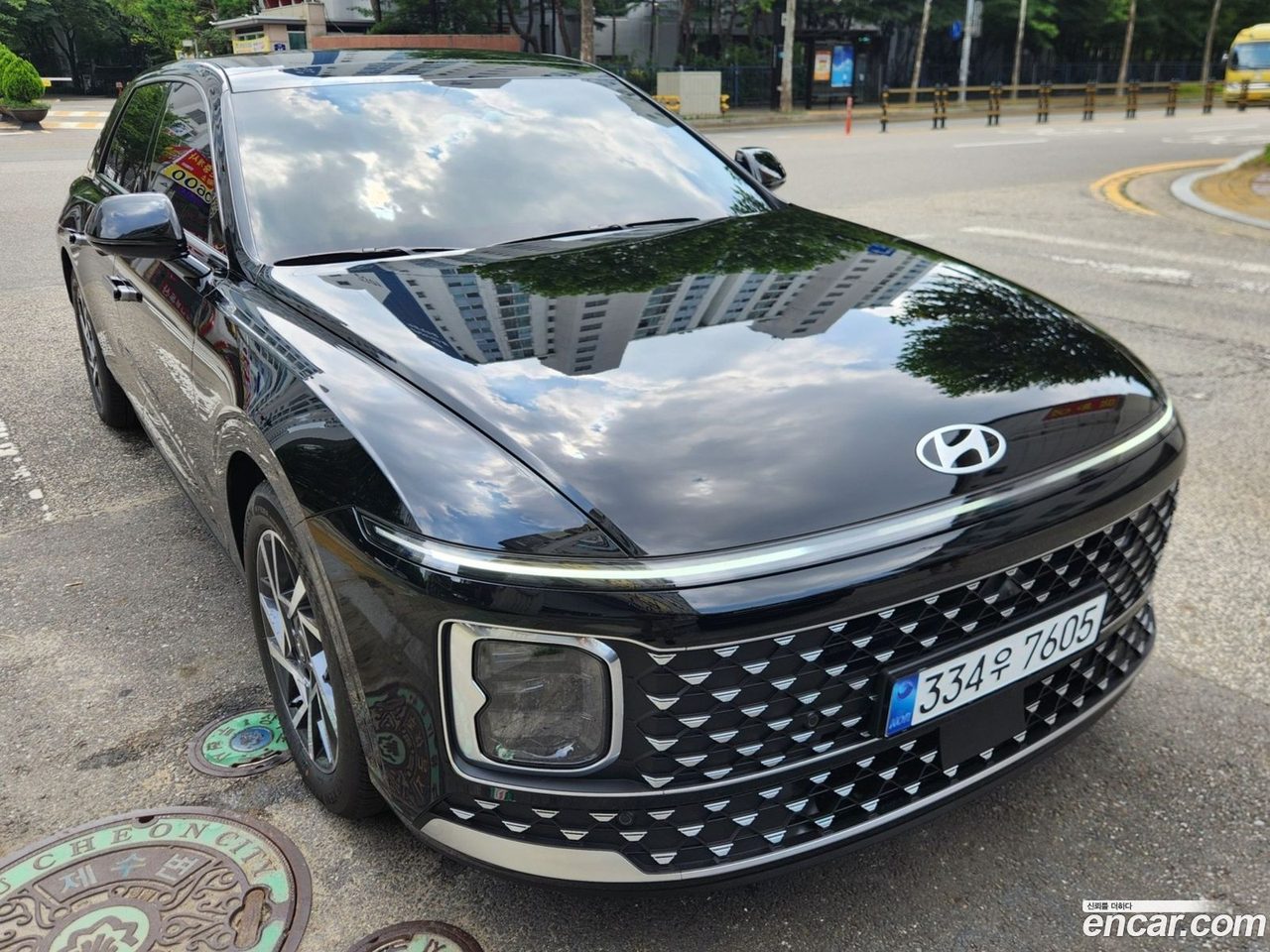 Hyundai Grandeur Hybrid 2025 — 3