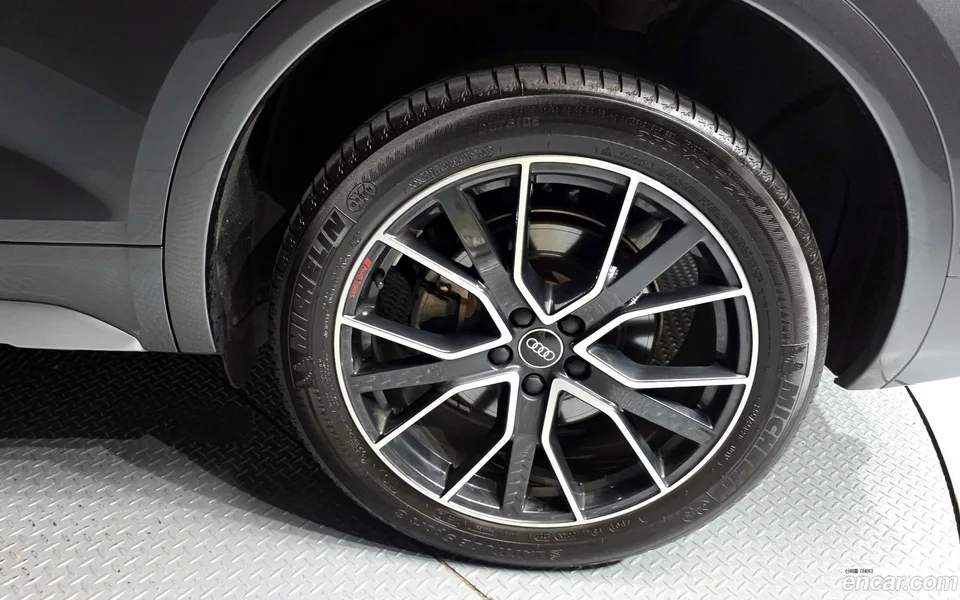 Audi Q5 45 TFSI 2023 — миниатюра 2