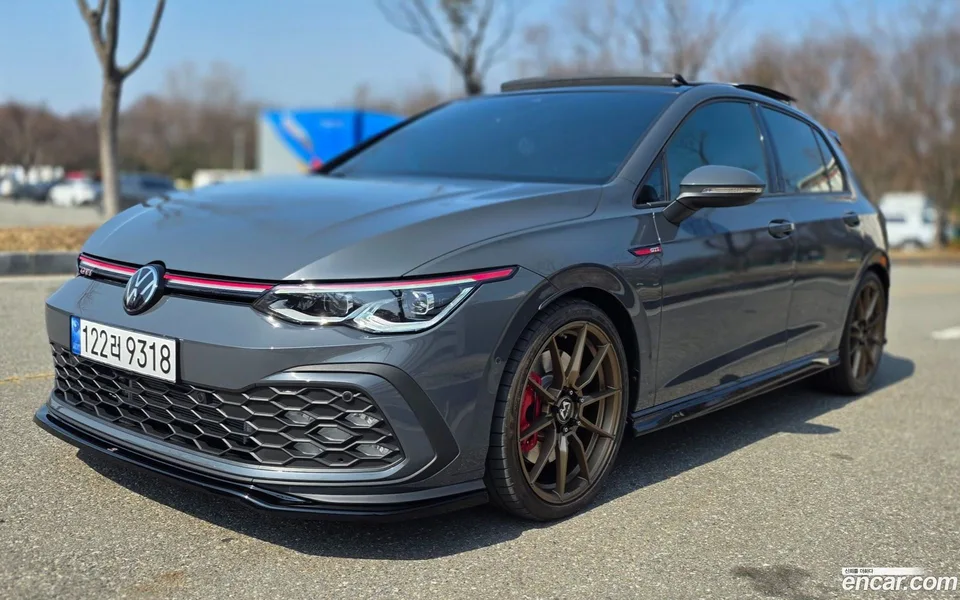 Volkswagen Golf 2.0 GTI 2023 — миниатюра 2