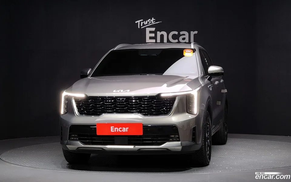 Kia Sorento HEV 1.6 2WD 2023 — миниатюра 3
