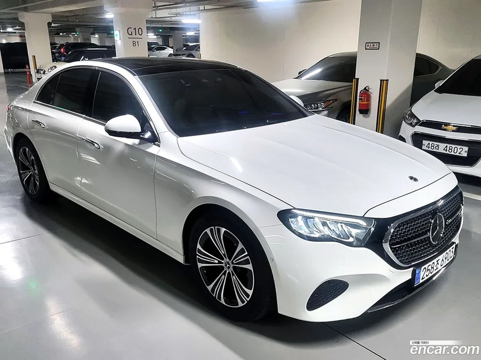 Mercedes-Benz E-Class E200 2025 — миниатюра 3