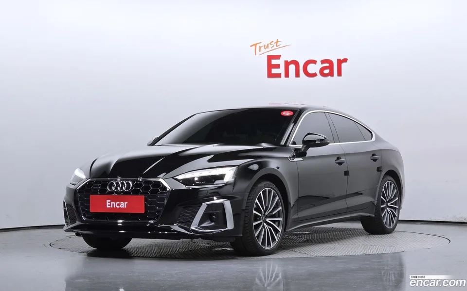 Audi A5 40 TFSI 2023 — фото 1, купить с доставкой в Москву