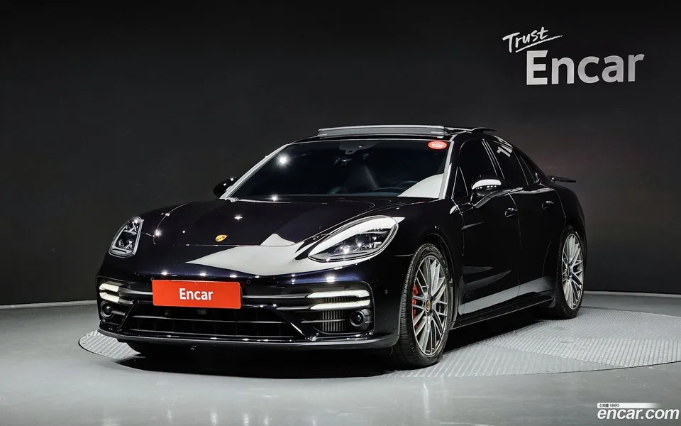 Porsche Panamera (971) 4.0 GTS 2022 — фото 1, купить с доставкой в Москву