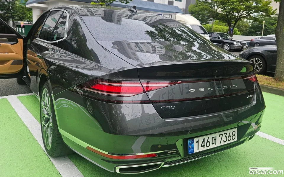 Genesis G90 3.5 e-S/C AWD 2023 — миниатюра 4