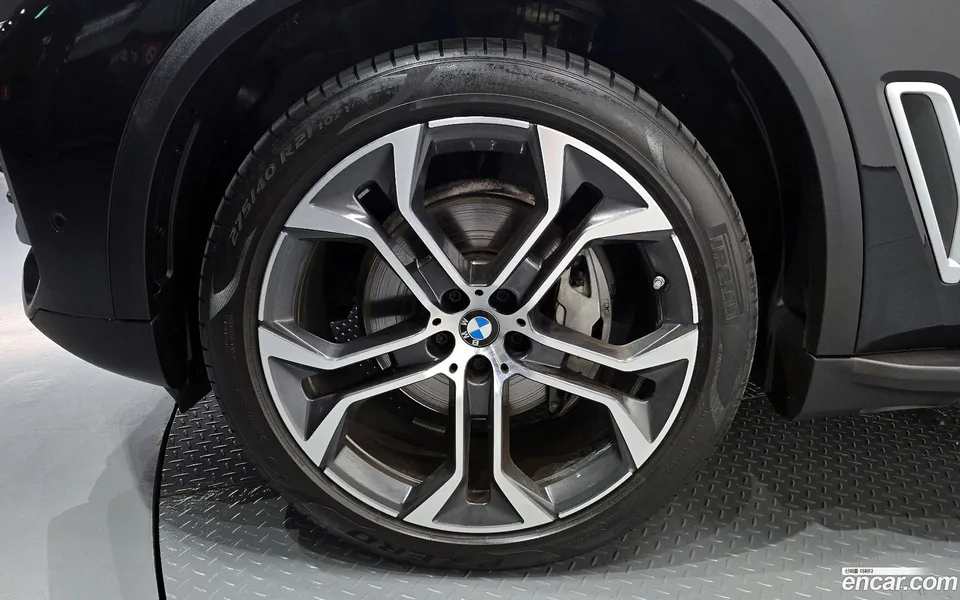BMW X5 xDrive 30d xLine 2023 — миниатюра 2
