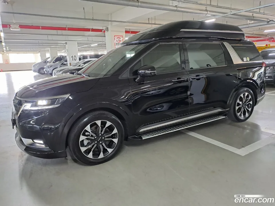 Kia Carnival 7 2022 — фото 1, купить с доставкой в Москву