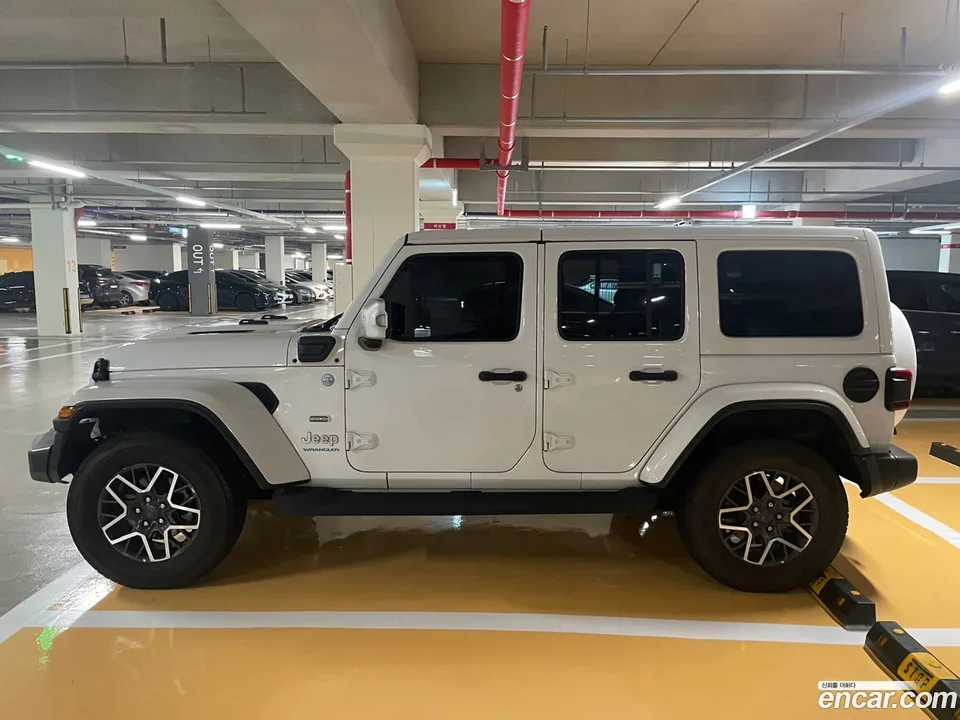 Jeep Wrangler 2.0 4 4xe 2023 — миниатюра 4