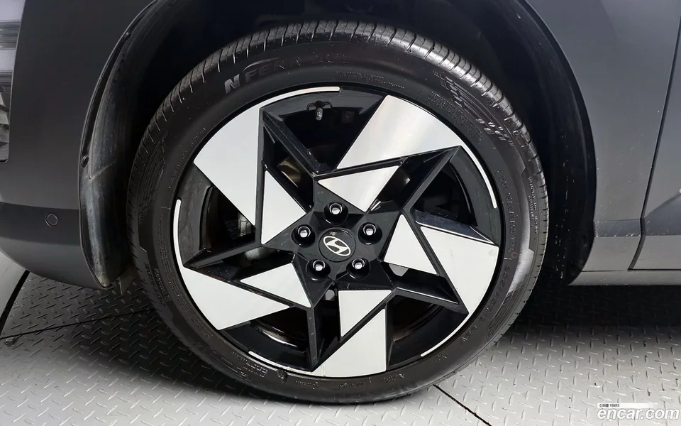 Hyundai Kona 1.6 4WD 2023 — миниатюра 2