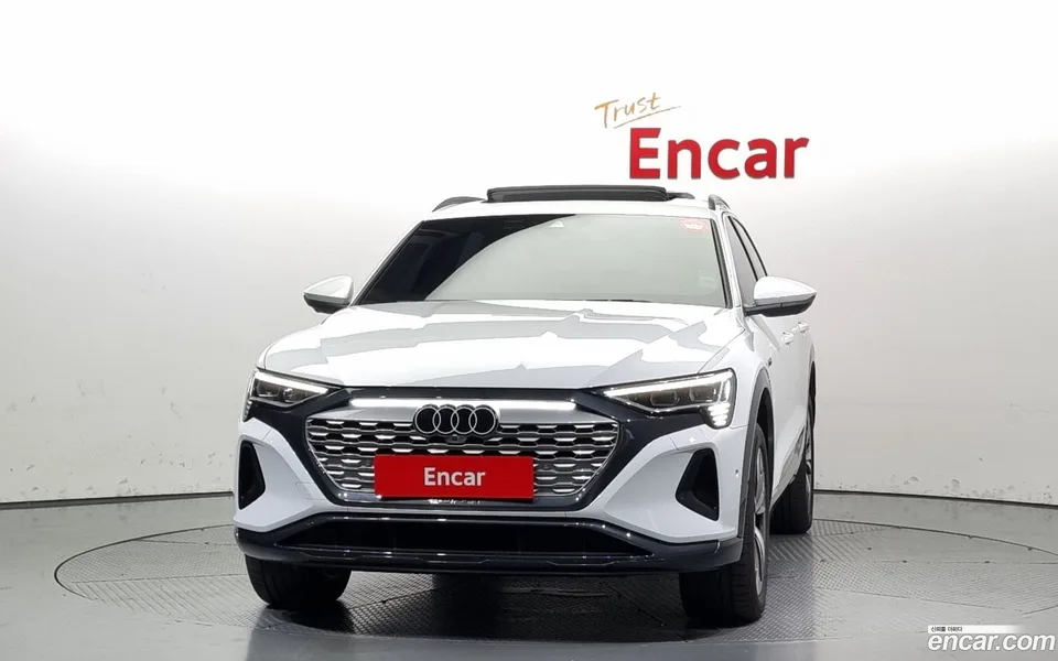 Audi Q8 e-tron 55 2024 — миниатюра 3