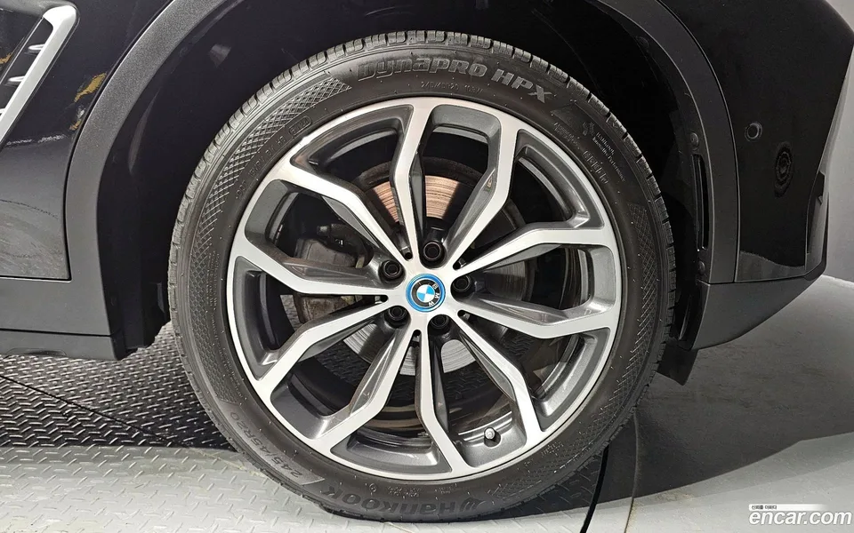 BMW X3 xDrive 30e 2023 — миниатюра 2