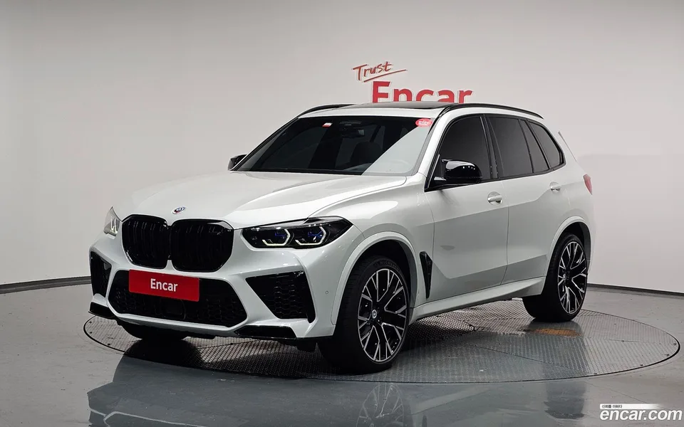 BMW X5M 4.4 2023 — фото 1, купить с доставкой в Москву