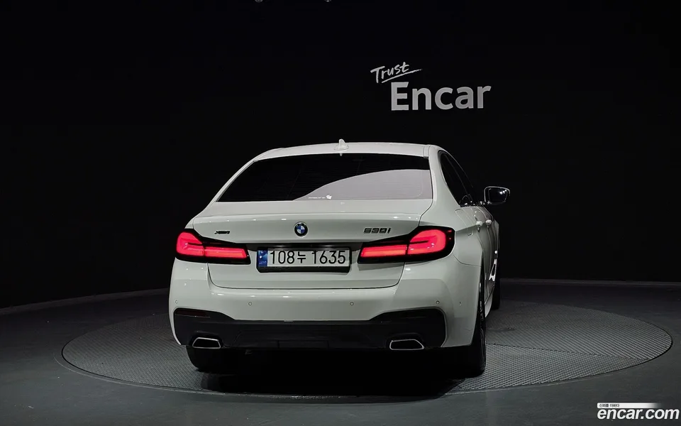 BMW 5 Series 530i xDrive M 2023 — миниатюра 4