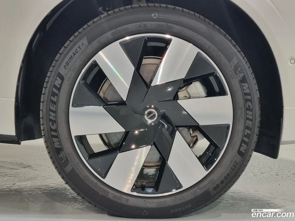 Volvo XC60 T8 2025 — миниатюра 2