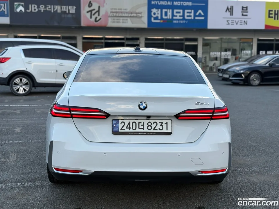 BMW 5 Series 520i 2024 — миниатюра 4