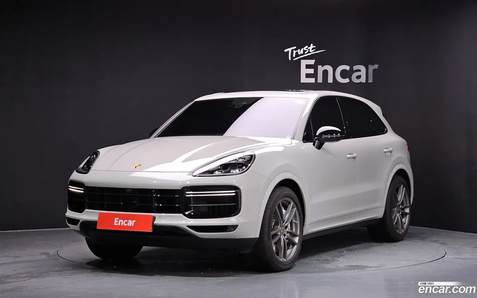 Porsche Cayenne 4.0 2023 — фото 1, купить с доставкой в Москву