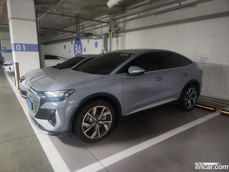 Audi Q4 e-tron 40 2023 — миниатюра 2