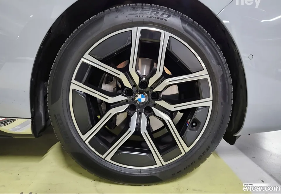 BMW 7 Series 740d xDrive M 2024 — миниатюра 2